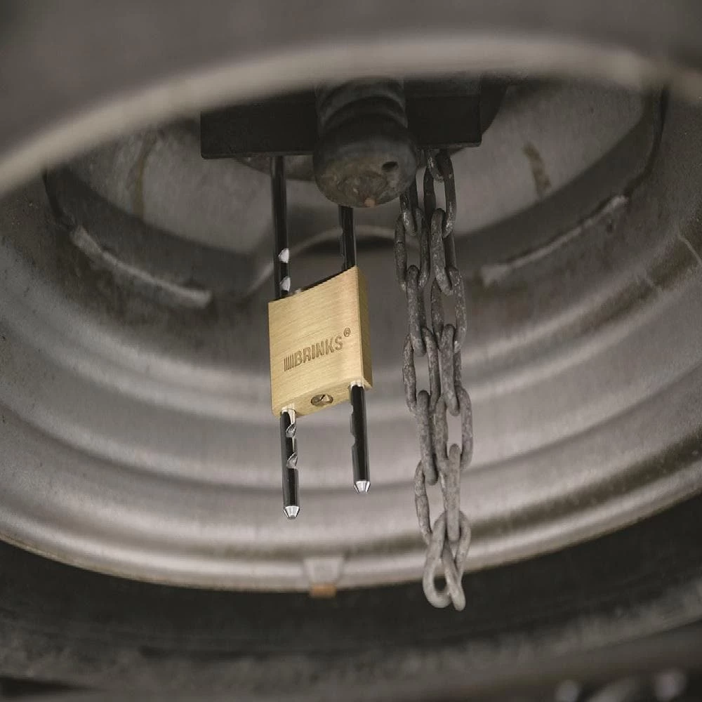 Brinks 50 mm Brass Padlock with Adjustable Shackle 4 Brinks 50 mm Brass Padlock with Adjustable Shackle - Image 2