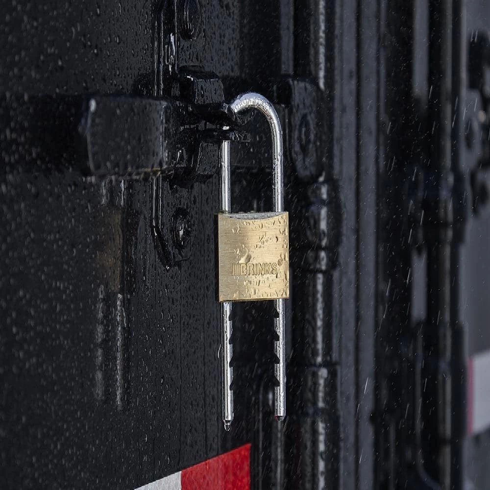 Brinks 50 mm Brass Padlock with Adjustable Shackle 8 Brinks 50 mm Brass Padlock with Adjustable Shackle - Image 6