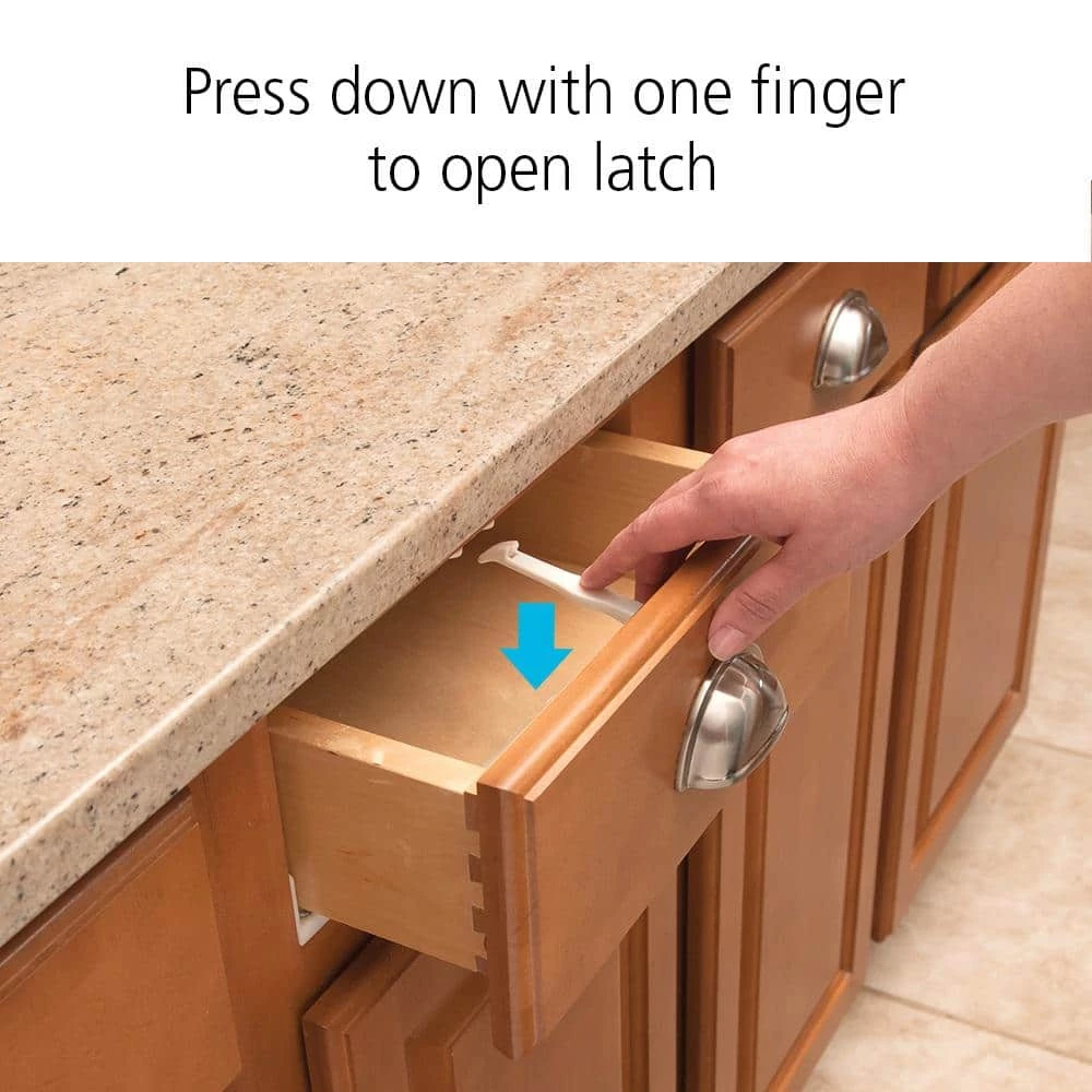 Safety 1st Essentials Childproofing Kit (46-Piece) 6 Safety 1st Essentials Childproofing Kit (46-Piece) - Image 4