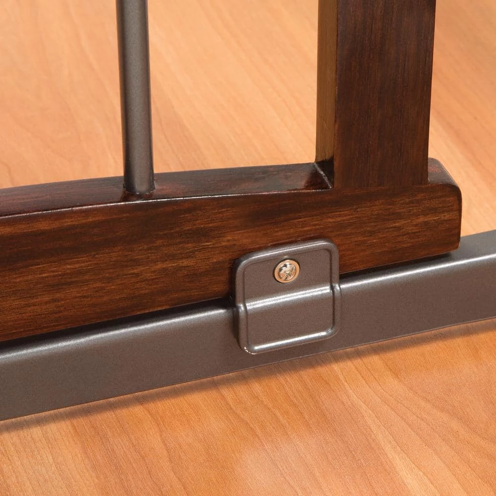 Summer Infant 30 in. Anywhere Decorative Walk-Thru Gate 7 Summer Infant 30 in. Anywhere Decorative Walk-Thru Gate - Image 5